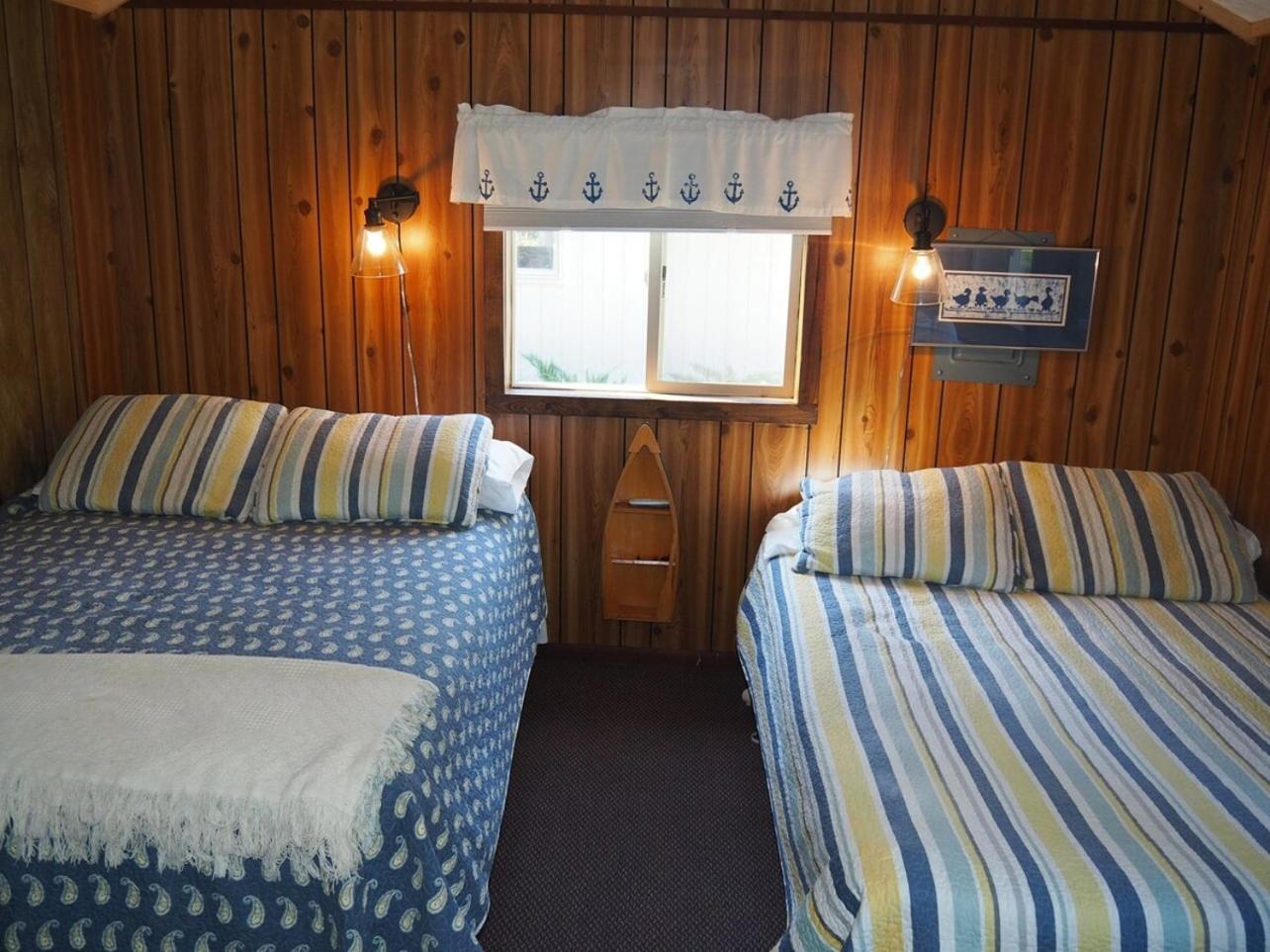 Sleeping Bear Riverside Cabins - Cabin #1 Honor Extérieur photo