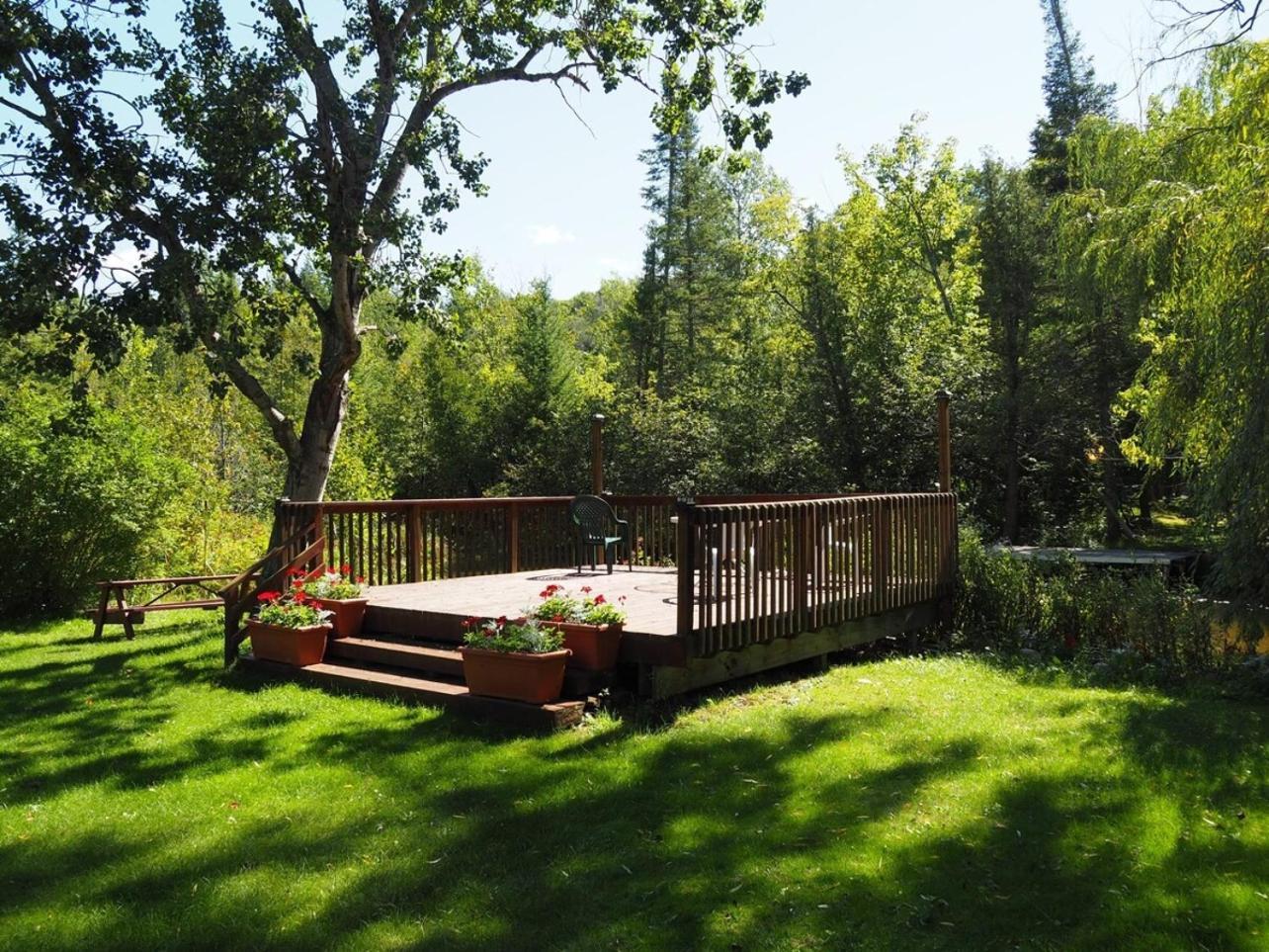 Sleeping Bear Riverside Cabins - Cabin #1 Honor Extérieur photo