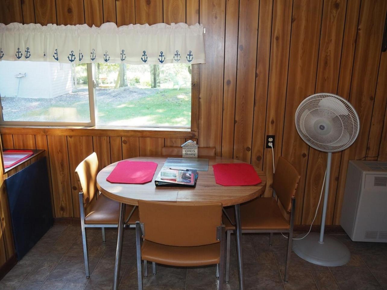 Sleeping Bear Riverside Cabins - Cabin #1 Honor Extérieur photo