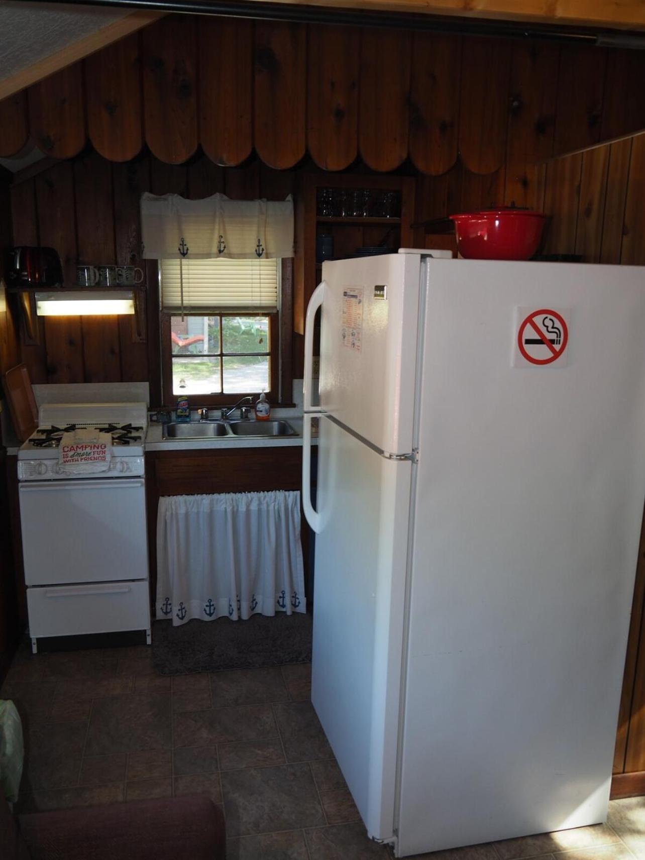 Sleeping Bear Riverside Cabins - Cabin #1 Honor Extérieur photo
