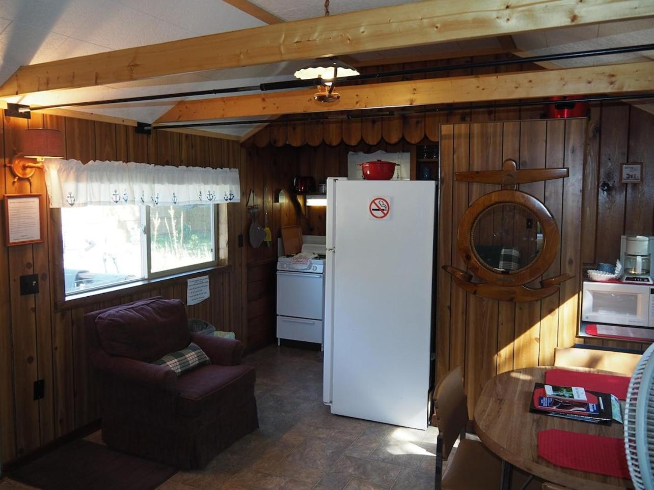 Sleeping Bear Riverside Cabins - Cabin #1 Honor Extérieur photo